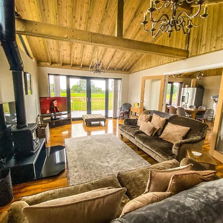 Casa vacanze 4bed Sleeps8-pet Friendly-hot Tub-log Burner York