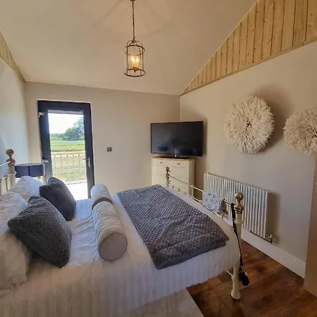 4bed Sleeps8-pet Friendly-hot Tub-log Burner בית נופש יורק