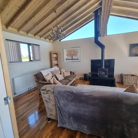 בית נופש 4bed Sleeps8-pet Friendly-hot Tub-log Burner *