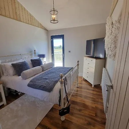 4bed Sleeps8-pet Friendly-hot Tub-log Burner בית נופש יורק