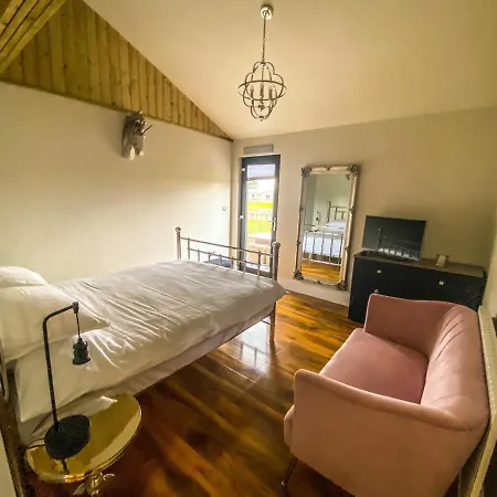 4bed Sleeps8-pet Friendly-hot Tub-log Burner Casa vacanze *