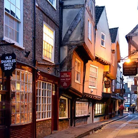 4bed Sleeps8-pet Friendly-hot Tub-log Burner Casa vacanze York