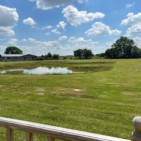 4bed Sleeps8-pet Friendly-hot Tub-log Burner Casa vacanze