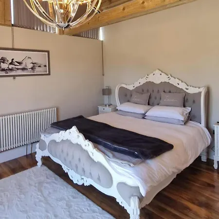 펜션 4bed Sleeps8-pet Friendly-hot Tub-log Burner *