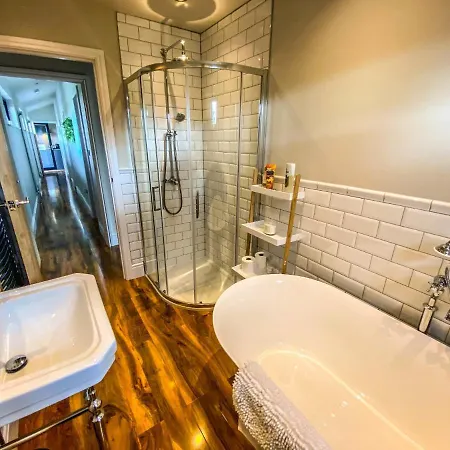 4bed Sleeps8-pet Friendly-hot Tub-log Burner Casa de Férias